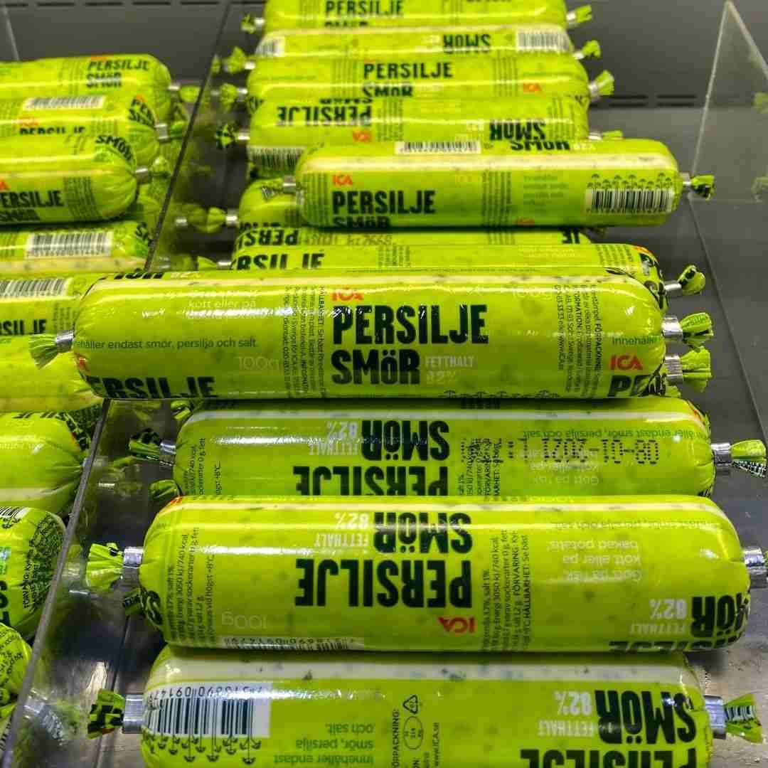 Parsley-flavored butter in a tube